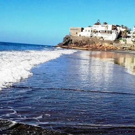 Sea View Luxury Apartment. 2 Bedroom شقة